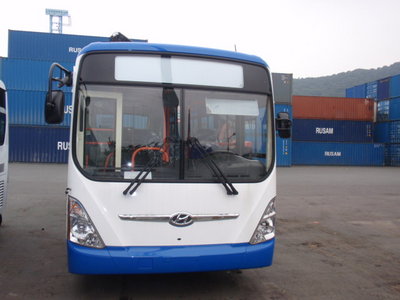 продаем новые туристические Южно корейские автобусы Hyundai Universe Luxery