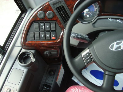 продаем новые туристические Южно корейские автобусы Hyundai Universe Luxery