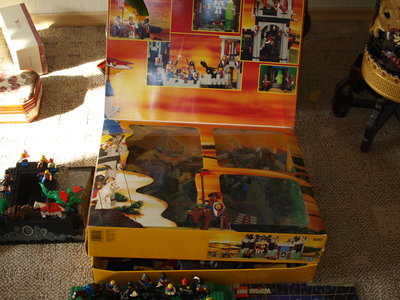 продаются 3 лего с инструкциями по сборке в одной коробке в отличном состоянии,производство США - не КИТАЙ !