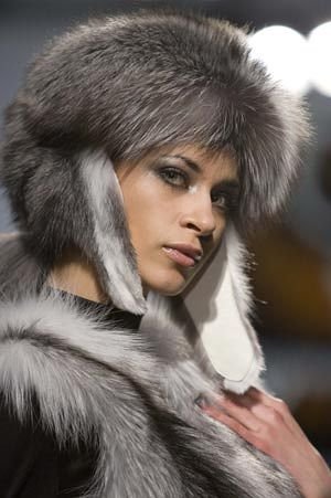 Меховые шапки arvaal