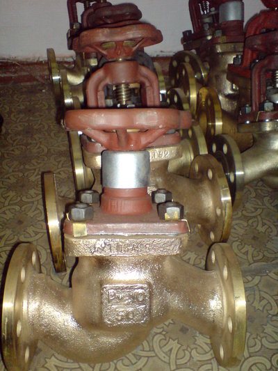 Продаем судовую арматуру, захлопки, клапана пожарные, манометровые, штуцерные, муфтовые, фланцевые, запорные, невозвратно запорные, проходные, угловые