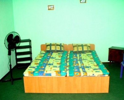 Жилье в Крыму недорого, на берегу Черного моря (90 метров), от 60 грн в частном пансионате