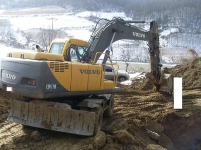 Экскаватор колесный Volvo EW170 2005 год