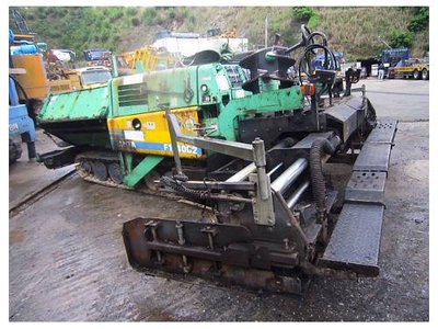 Асфальтоукладчик Hanta F1740C2.