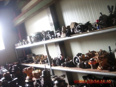 Контрактные запчасти на экскаваторы в наличии и подзаказ.