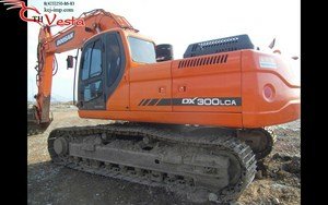 Продается гусеничный экскаватор Doosan DX300 LCA 2010 г .