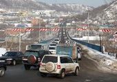 Новая рамка-ограничитель на Рудневском мосту во Владивостоке снова пострадала