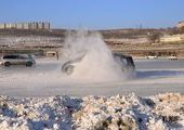 Во Владивостоке автолюбители «оккупировали» замерзшее озеро в районе Патрокла