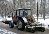 Дорожные службы продолжают очистку Владивостока от льда