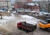 Территория одной из пожарных частей во Владивостоке превратилась в "коммерческий" проезд