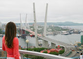 Жители Владивостока обратили внимание на то, что мост на Чуркин «протекает»