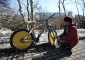Тюнинг велосипеда с помощью вязания – такого во Владивостоке еще не было
