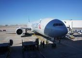 Первый авиалайнер Boeing 777 приземлился в аэропорту Владивостока