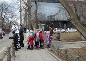 О Правилах дорожного движения школьникам Владивостока напомнил Дядя Стёпа-милиционер