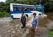 Владивосток погружается в воду под натиском мощного циклона