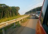 Автомобилисты Владивостока застряли в пробках по пути к пляжам