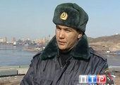 Владивостокский милиционер спас из ледяной воды двух детей