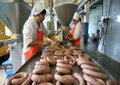 Недовес колбасы в Приморье: тотальный обман, усушка и проверка завода