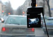 Водитель в Приморье зафиксировал на видеорегистратор как давал взятку полицейскому