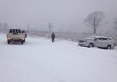 Снегопад в Приморье собрал свой урожай битых машин и человеческих жертв