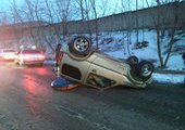 Во Владивостоке перевернулась машина, в которой находился ребёнок