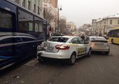 Во Владивостоке автобус протаранил четыре автомобиля на светофоре