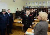Почётный работник образования учит суворовцев в Уссурийске с помощью линейки