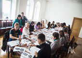 Юную победительницу конкурса каллиграфии ищут во Владивостоке