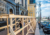 Фасад торгового комплекса "Центральный" во Владивостоке начал сыпаться