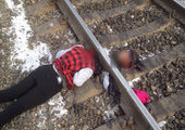В Уссурийске молодая девушка легла под колеса поезда и погибла