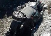 В Приморье автомобиль с двумя людьми провалился под лед, пассажир погиб
