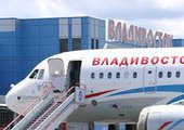 Дебоширов, снятых с рейса в аэропорту Владивосток, заставили заплатить