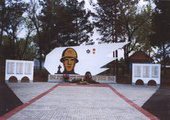 В Лесозаводске вандалы исписали непристойными надписями памятник героям Великой отечественной войны