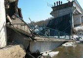 В Приморье рухнули два пролета моста вместе с автомобилем
