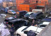 На охраняемой стоянке во Владивостоке горели девять автомобилей
