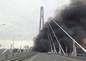 Жителей Владивостока напугал военный корабль, выпустив клубы чёрного дыма