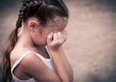 Во Владивостоке 20-летняя девушка отобрала у 6-летней девочки золотые серьги