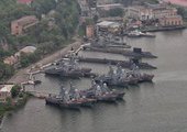 Военные моряки сбросили фекальные отходы в бухте во Владивостоке