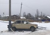 В Арсеньеве поезд врезался в Жигули