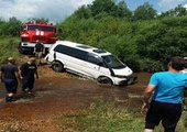 Четыре человека утонули в микроавтобусе, перебираясь через реку в Приморье