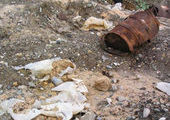 В Приморье строители дома откопали бочку с пестицидами