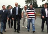 Игорь Пушкарев прогулялся по проблемным улицам Владивостока