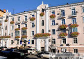 Фасады зданий Владивостока планируют украсить цветами