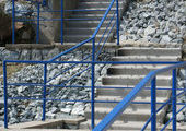 Разрушенные лестницы будут менять в Находке не дожидаясь весны