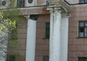 Дом офицеров Уссурийска, памятник архитектуры, нуждается в ремонте