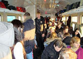 Студенты ДВФУ могут ездить на пригородных поездах Владивостока за полцены