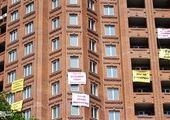 Во Владивостоке за квартиры в доме на ул. Комарова, 45 между собой борются две группы «обманутых дольщиков»