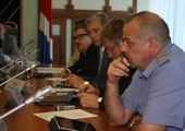 "Сироты со Светланской" нагло нарушают ПДД на глазах у губернатора