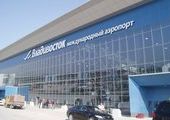 Пассажиров нового аэропорта Владивостока до сих пор доставляют с самолетов на автобусах