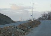 Новая трасса на острове Русский превратилась в улицу разбитых фонарей